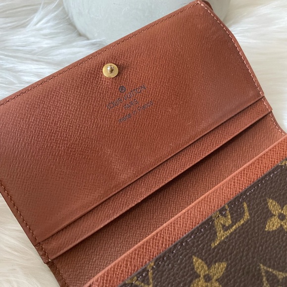 LOUIS VUITTON BIFOLD MONOGRAM WALLET - Picture 8 of 16